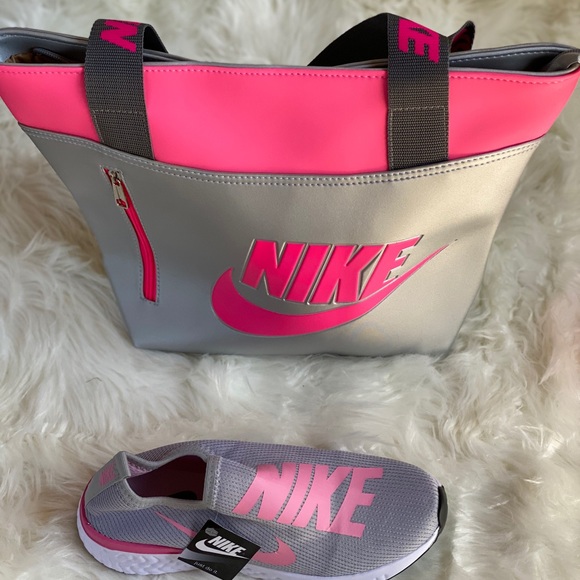 Nike Sets - Picture 7 of 7